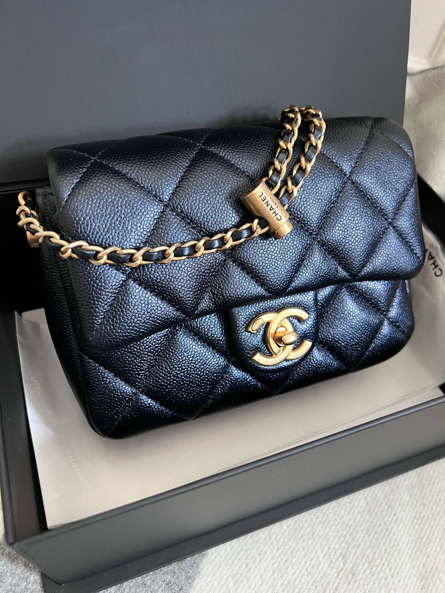 Chanel - My Perfect Camera Bag ( Iridescent Blue) – smccpourtoi
