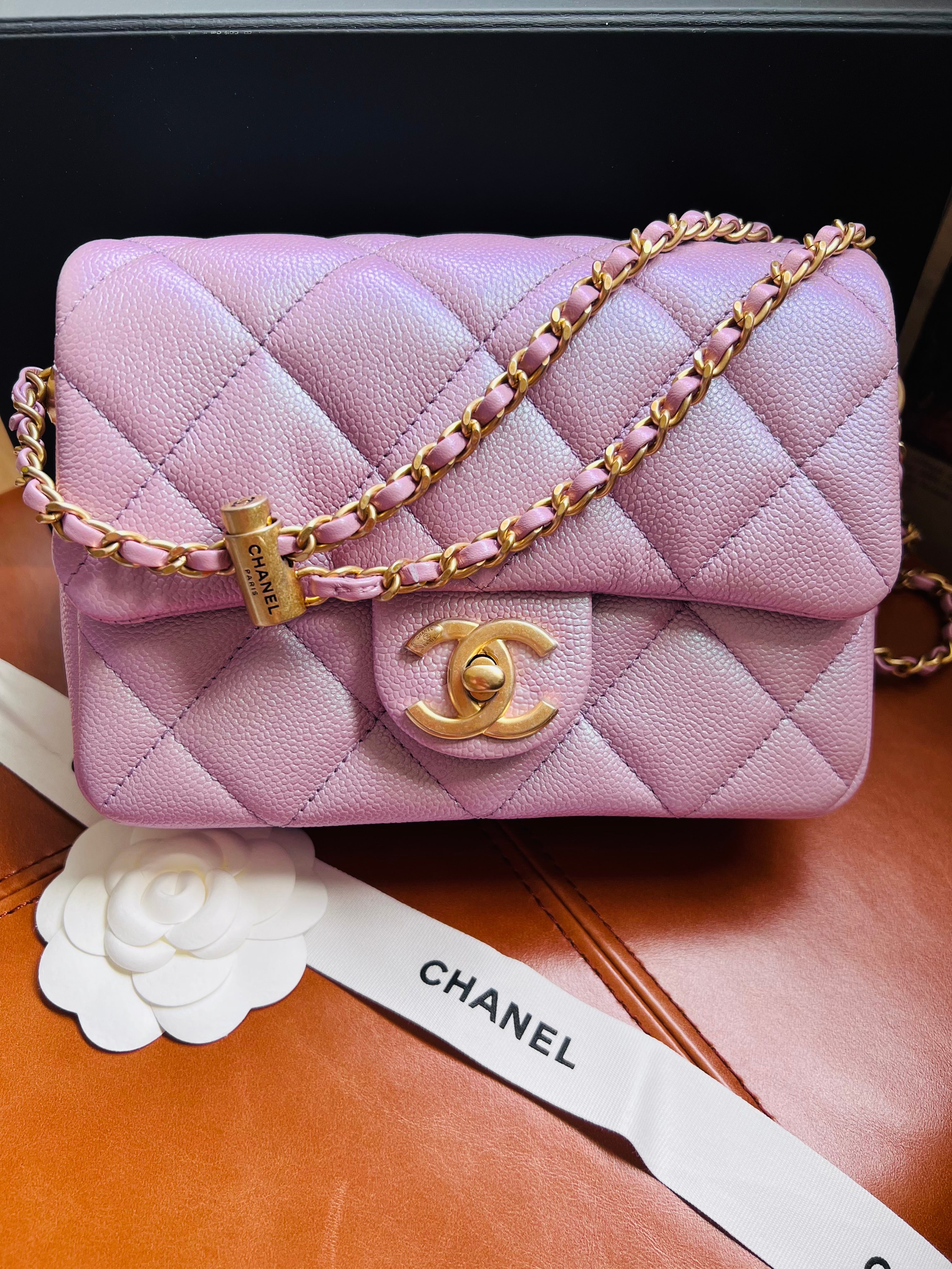 CHANEL Iridescent Caviar Quilted Key Holder Case Pink 243150