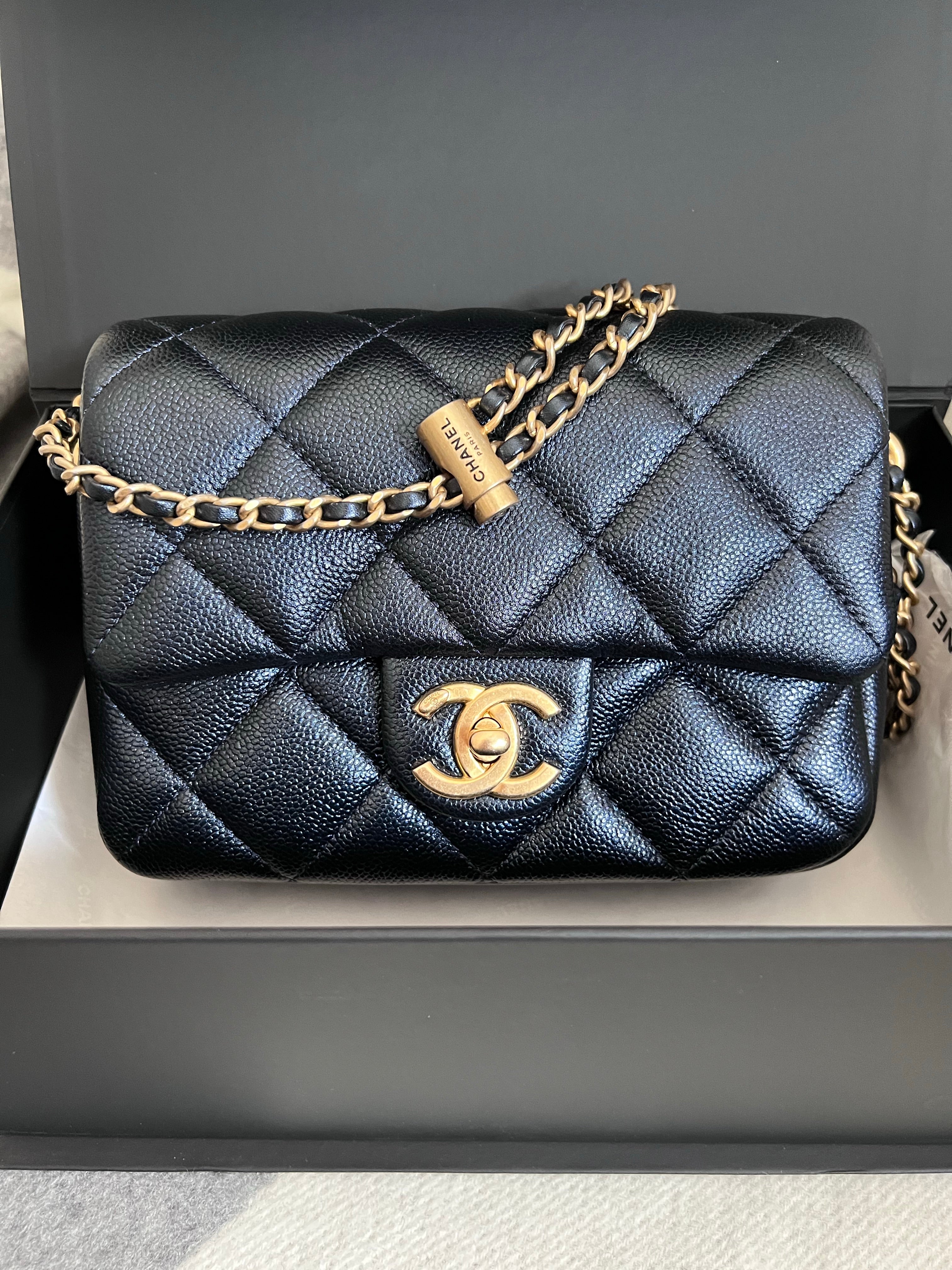 REVIEW] รีวิวกระเป๋า Chanel 21k My Perfect Bag Iridescent Black